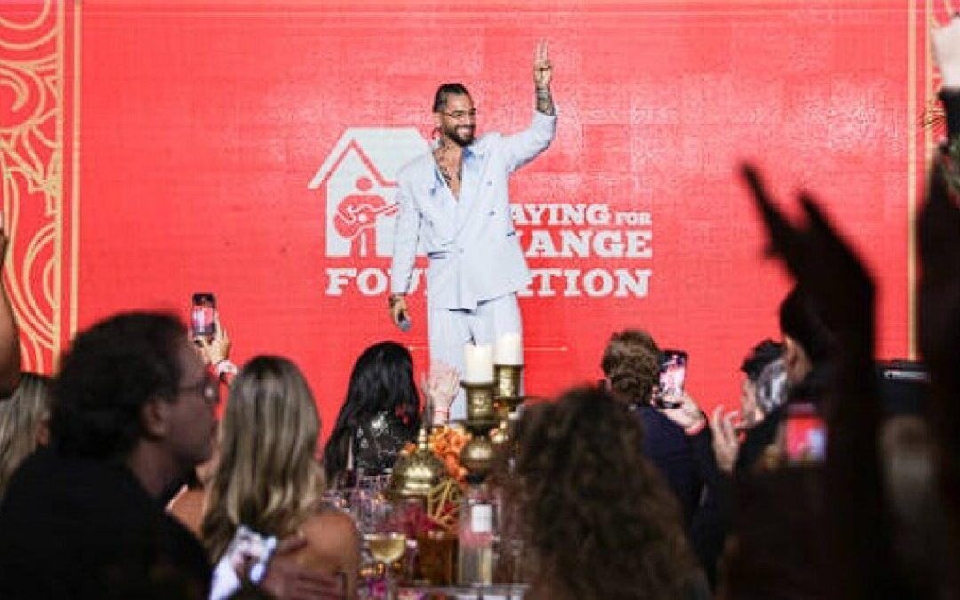 Maluma recibe el Premio Impacto 2023 por su labor con la fundación El arte de los sueños